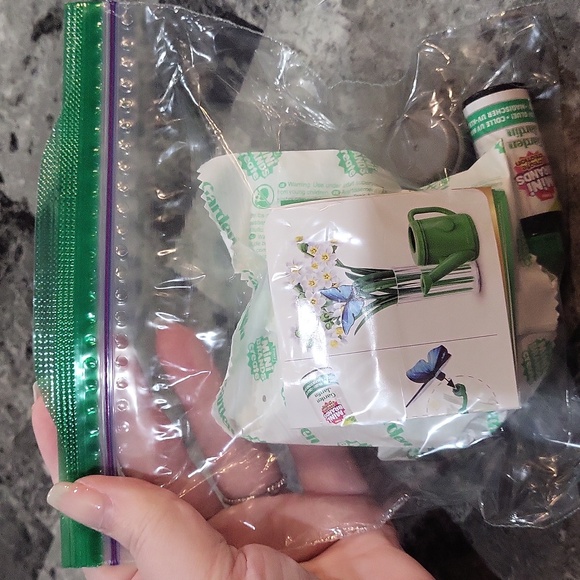 Mini Brands Create Garden - Picture 5 of 5